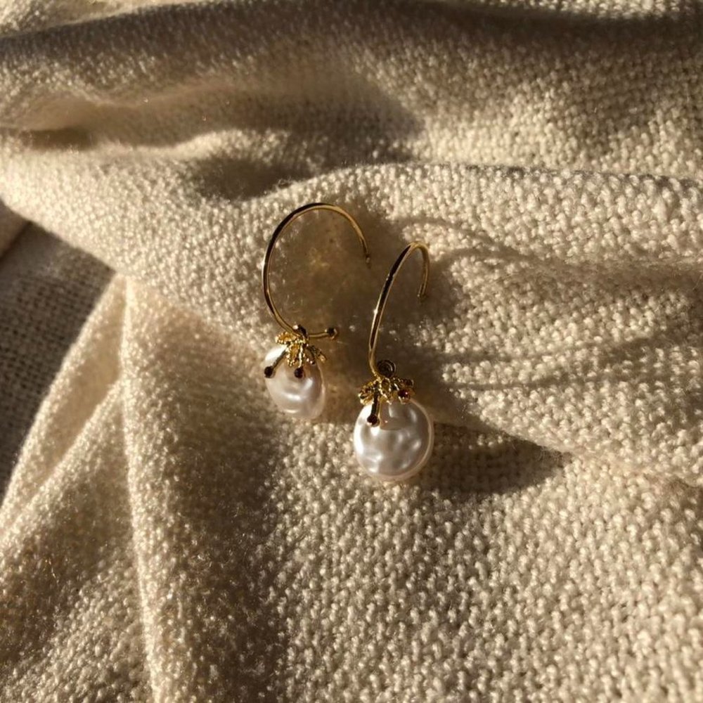 Brand new elegant earrings - Picture 1 of 2